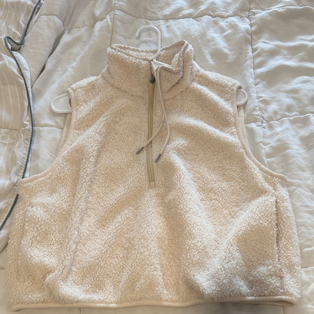 Athleta Cream Sherpa Fleece Half-Zip Vest